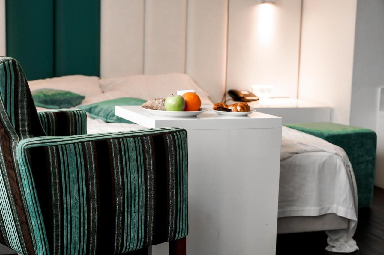 Hotel Ecu Genk Eksteriør bilde